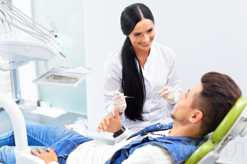 kakoy-vrach-stomatolog-udalyaet-zuby